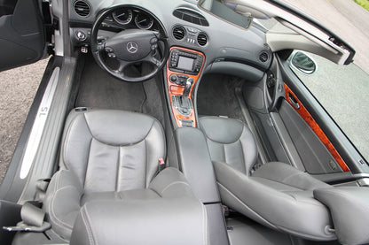 Donatella Versace Mercedes-Benz 500 SL silver