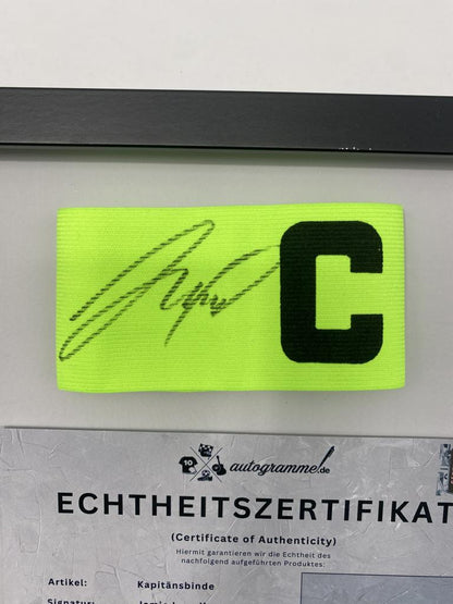 Kapitänsbinde Jamie Leweling signiert im Rahmen Deutschland Autogramm