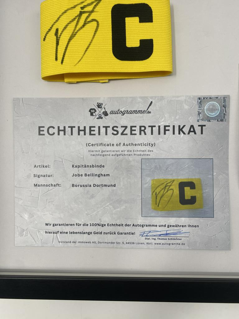 Kapitänsbinde Jobe Bellingham signiert im Rahmen Borussia Dortmund Autogramm COA
