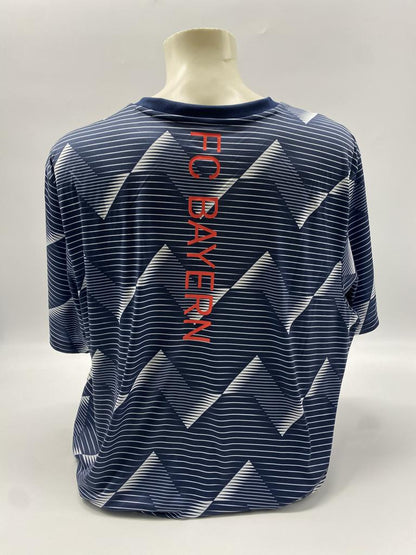 Bayern Munich shirt signed by Manuel Neuer, Adidas 3XL