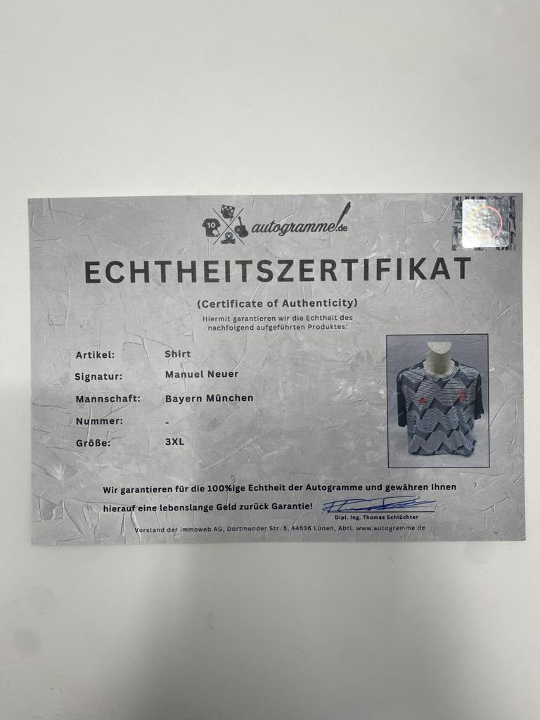 Bayern Munich shirt signed by Manuel Neuer, Adidas 3XL