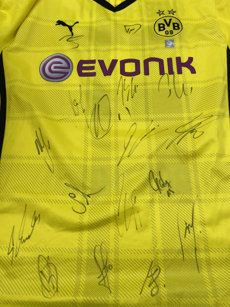 BVB jersey 2013/2014 team signed Borussia Dortmund COA Puma 3XL