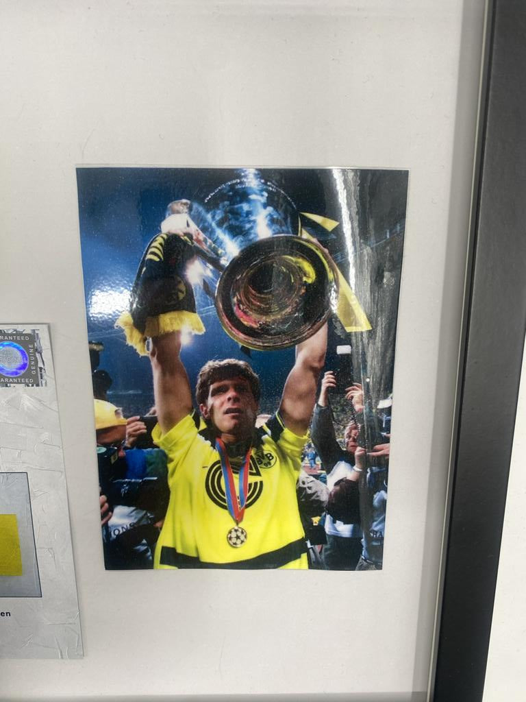 Kapitänsbinde Andreas Möller signiert im Rahmen BVB Autogramm COA