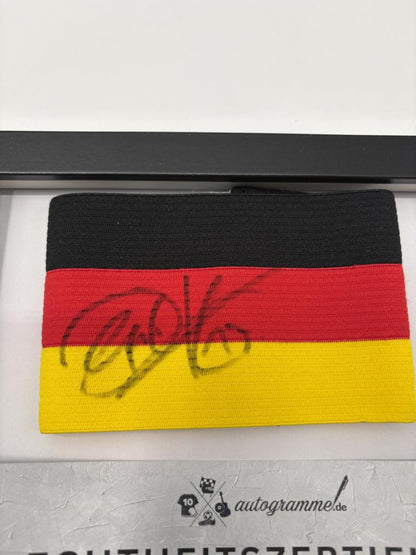 Kapitänsbinde Per Mertesacker signiert im Rahmen DFB Fußball Autogramm COA