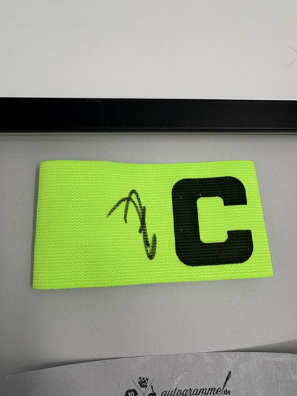 Kapitänsbinde Emre Can signiert im Rahmen Borussia Dortmund COA