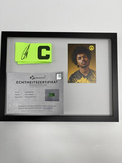 Kapitänsbinde Karim Adeyemi signiert im Rahmen Borussia Dortmund Autogramm COA