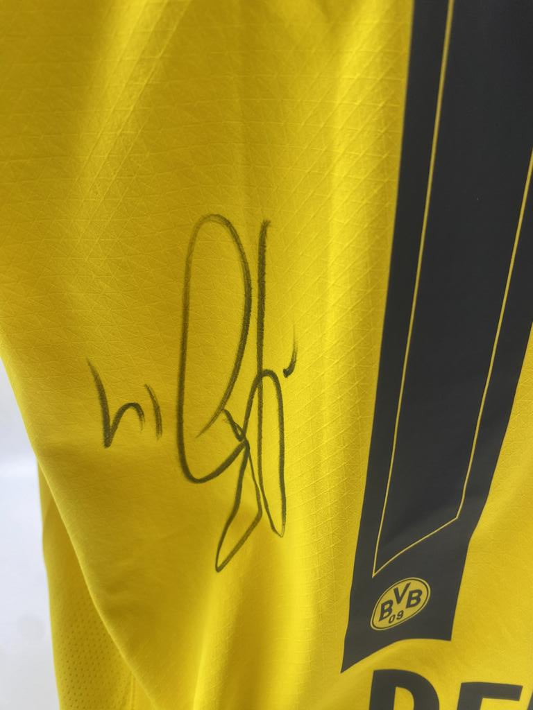 Borussia Dortmund Authentic Jersey Maximilian Beier signed BVB new Puma M