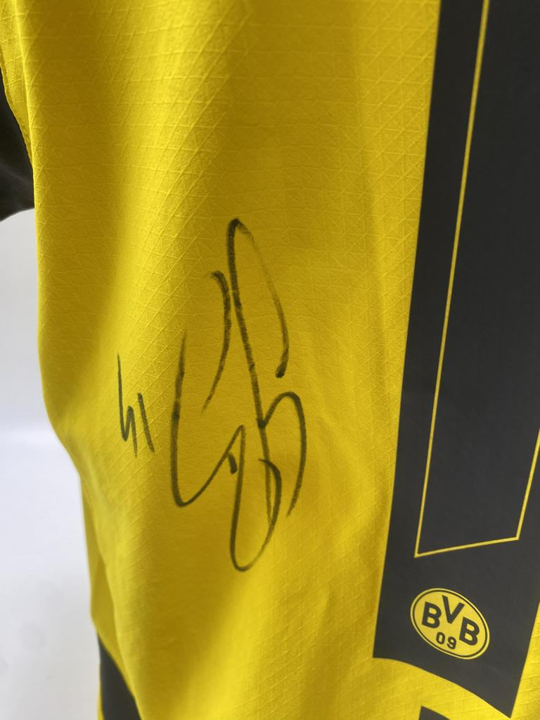 Borussia Dortmund Authentic Jersey Maximilian Beier signed BVB new M Puma