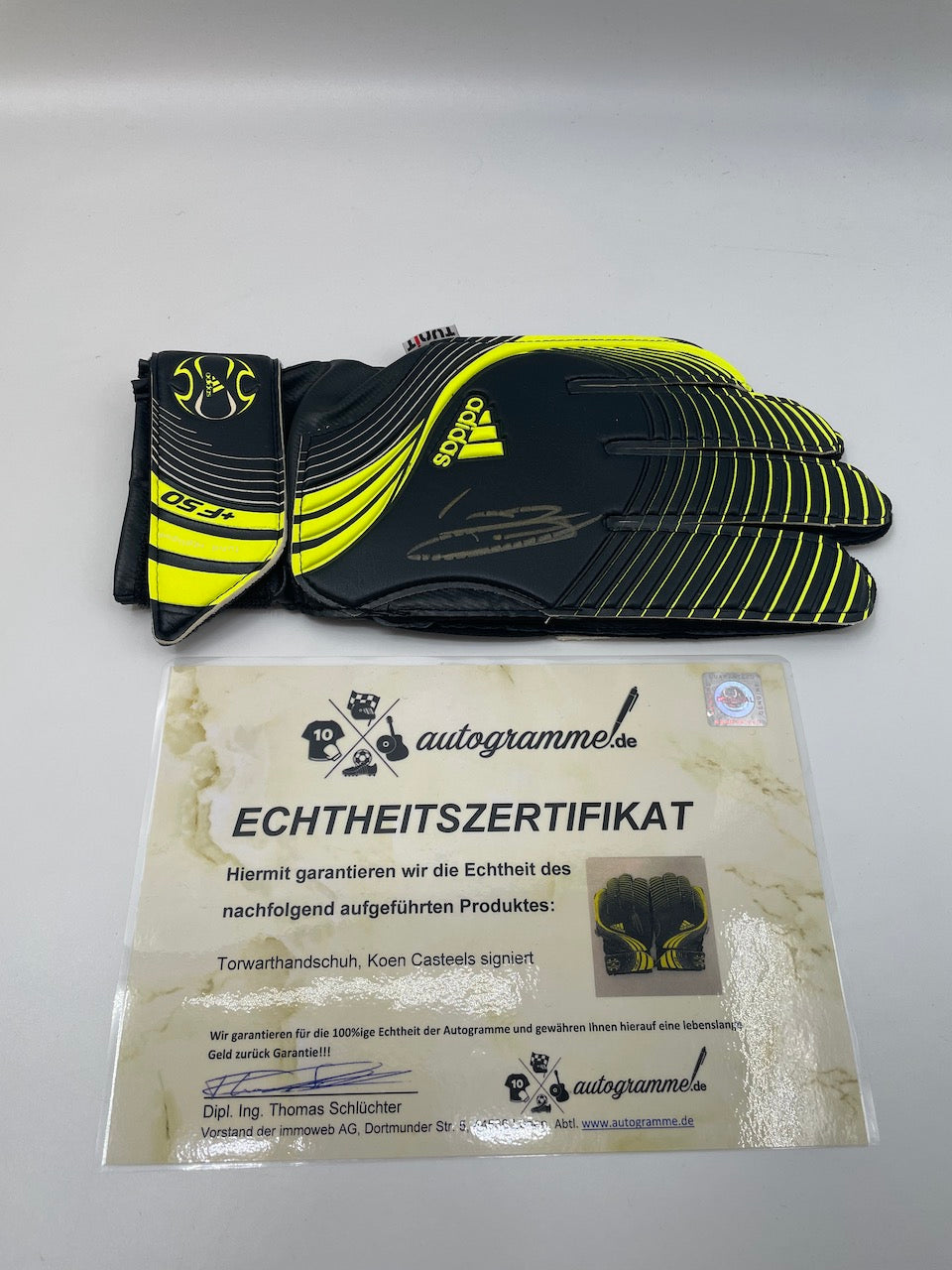 Goalkeeper glove Koen Casteels signed autograph Wolfsburg New COA