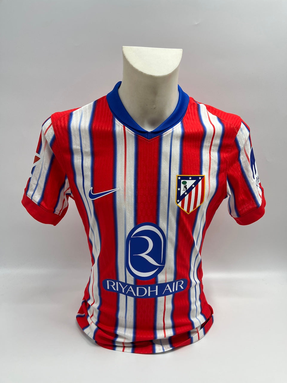 Match-worn Atletico Madrid jersey worn and signed by Julian Alvarez on April 24, 2025