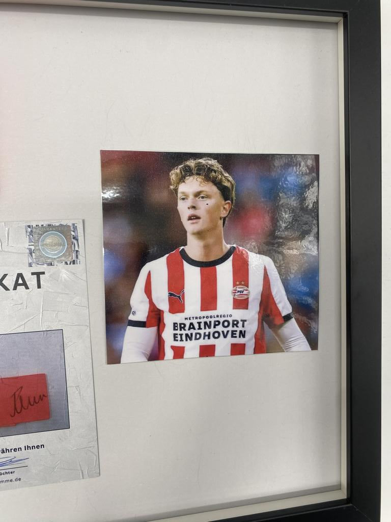 Kapitänsbinde Paul Wanner signiert im Rahmen PSV Eindhoven Autogramm