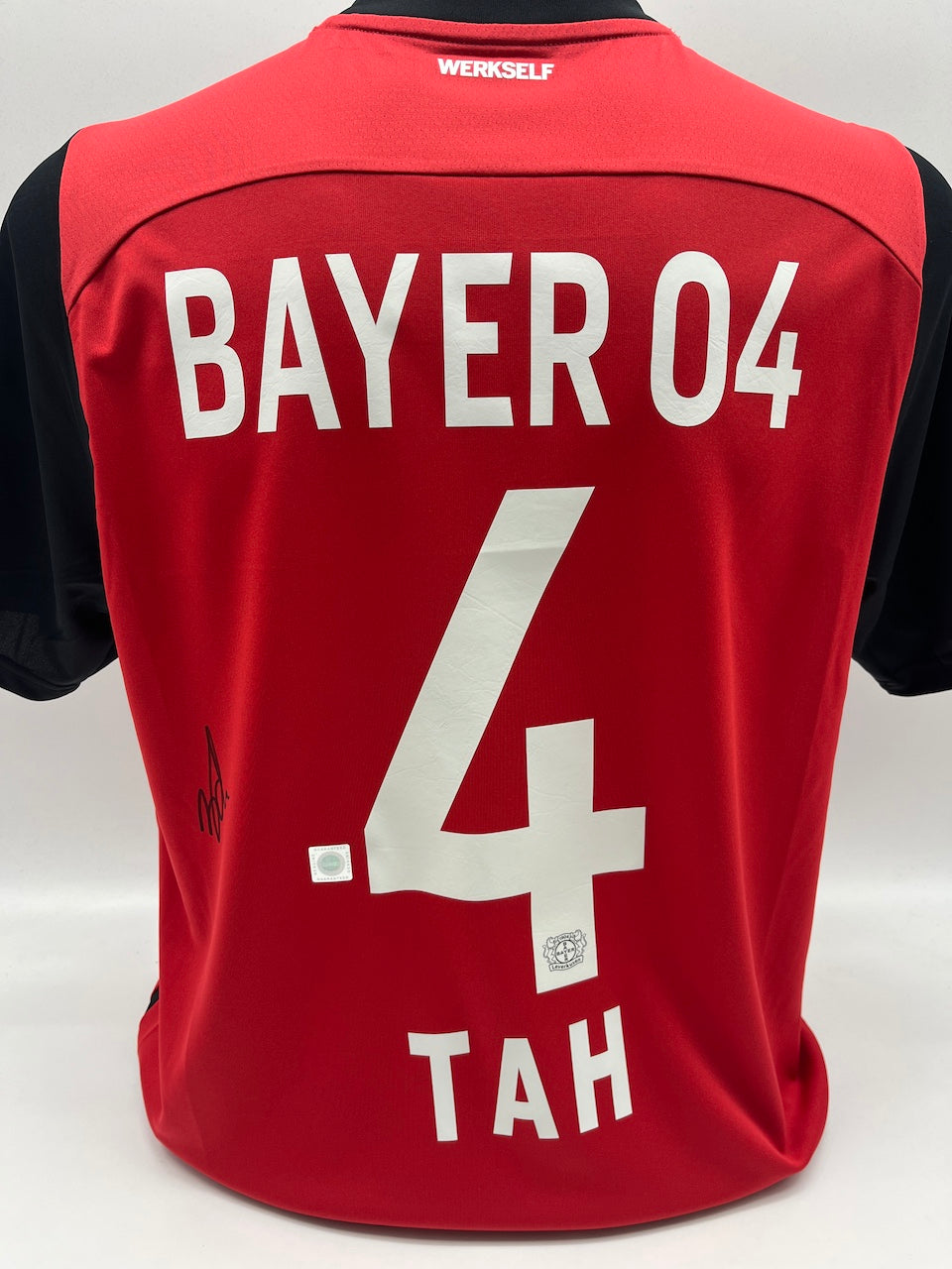 Bayer Leverkusen Trikot Jonathan Tah signiert Autogramm Castore L