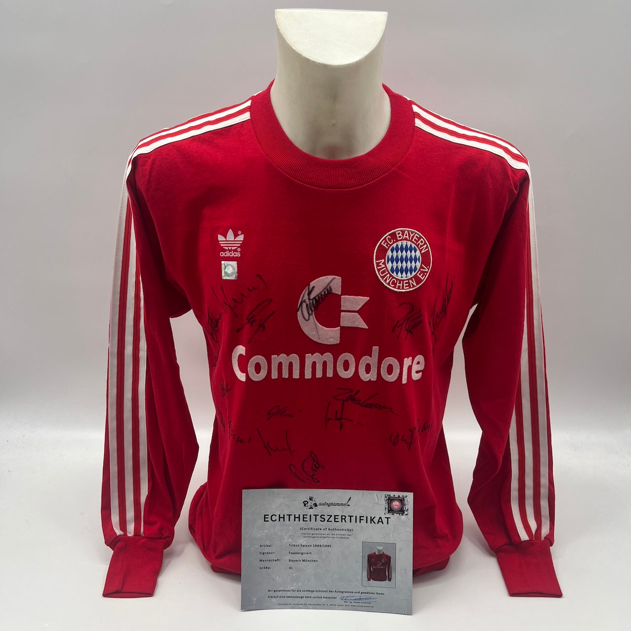 Bayern München Trikot 1984/1985 Teamsigniert Bundesliga COA Adidas XL