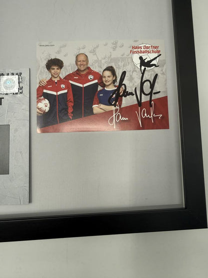 Kapitänsbinde Hans Dorfner signiert im Rahmen Bayern München Fußball Autogramm