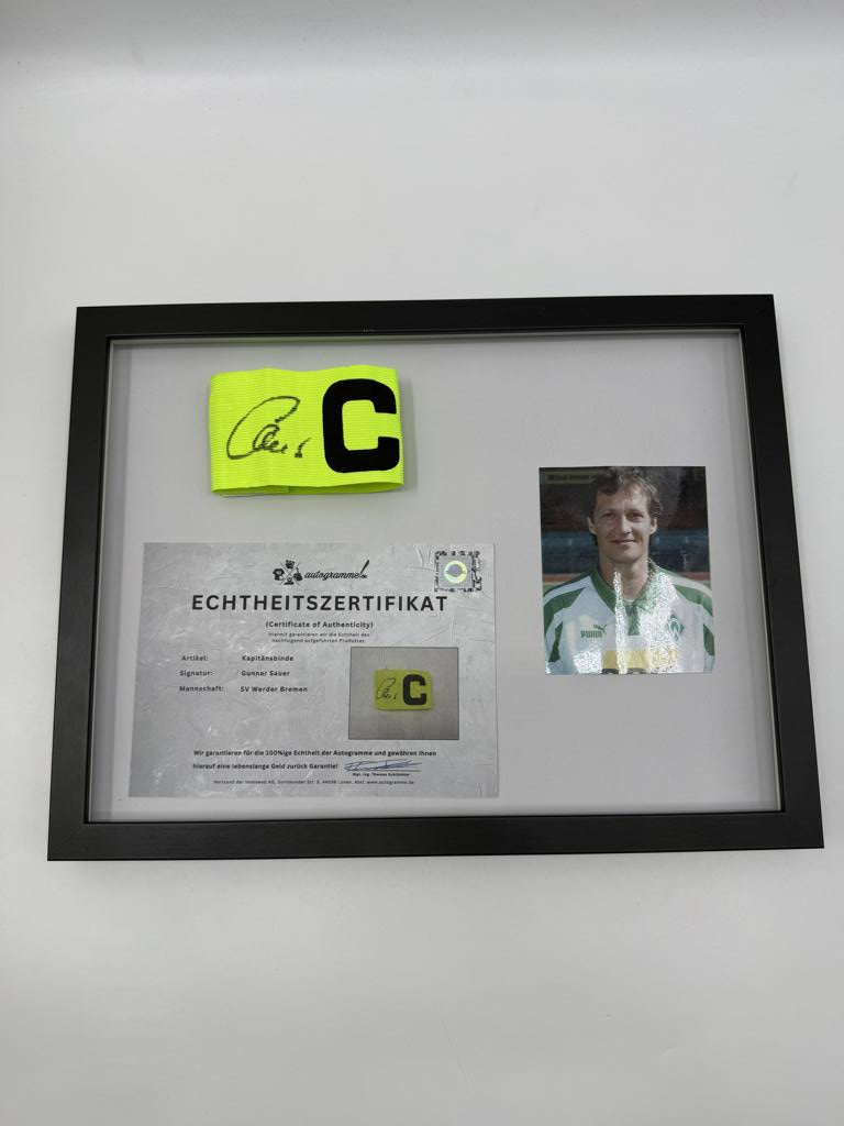 Kapitänsbinde Gunnar Sauer signiert im Rahmen Werder Bremen COA Fußball