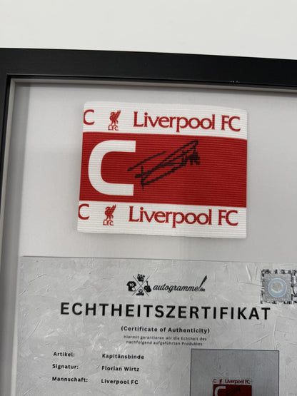 Kapitänsbinde Florian Wirtz signiert im Rahmen FC Liverpool Autogramm