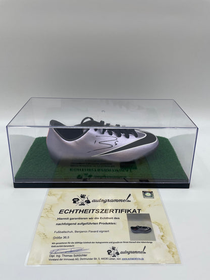 Football shoe Benjamin Pavard signed football FC Bayern Bundesliga autograph