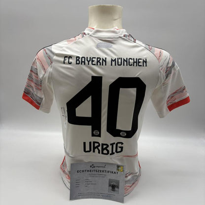 Bayern München Trikot Jonas Urbig signiert Autogramm Adidas COA 164