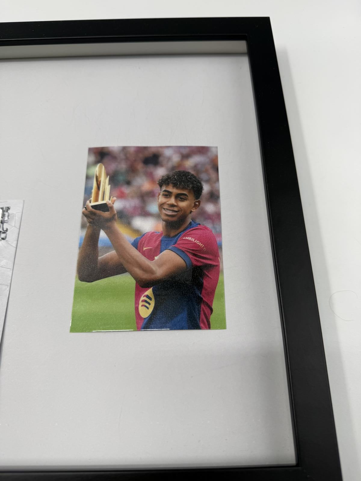 Kapitänsbinde Lamine Yamal signiert im Rahmen FC Barcelona COA Autogramm