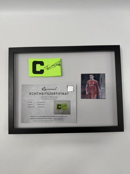 Kapitänsbinde Florian Wirtz signiert im Rahmen FC Liverpool Autogramm