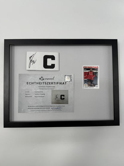 Kapitänsbinde Jeremie Frimpong signiert im Rahmen Bayer Leverkusen Autogramm