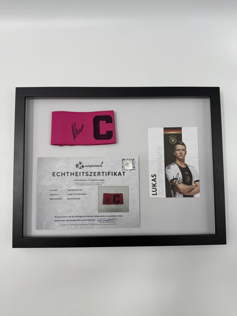 Kapitänsbinde Lucas Klostermann signiert im Rahmen Deutschland Autogramm COA Fußball