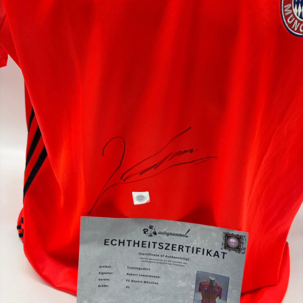 Bayern München Trainingsshirt Robert Lewandowski signiert Autogramme Adidas XL