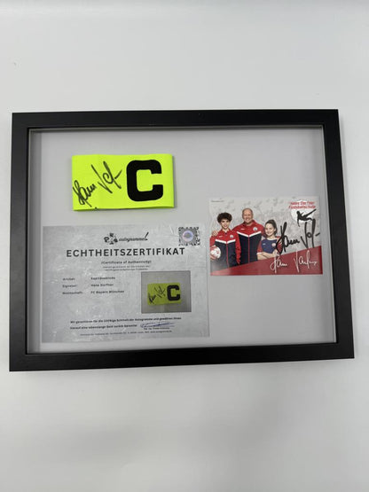 Kapitänsbinde Hans Dorfner signiert im Rahmen Bayern München Fußball Autogramm
