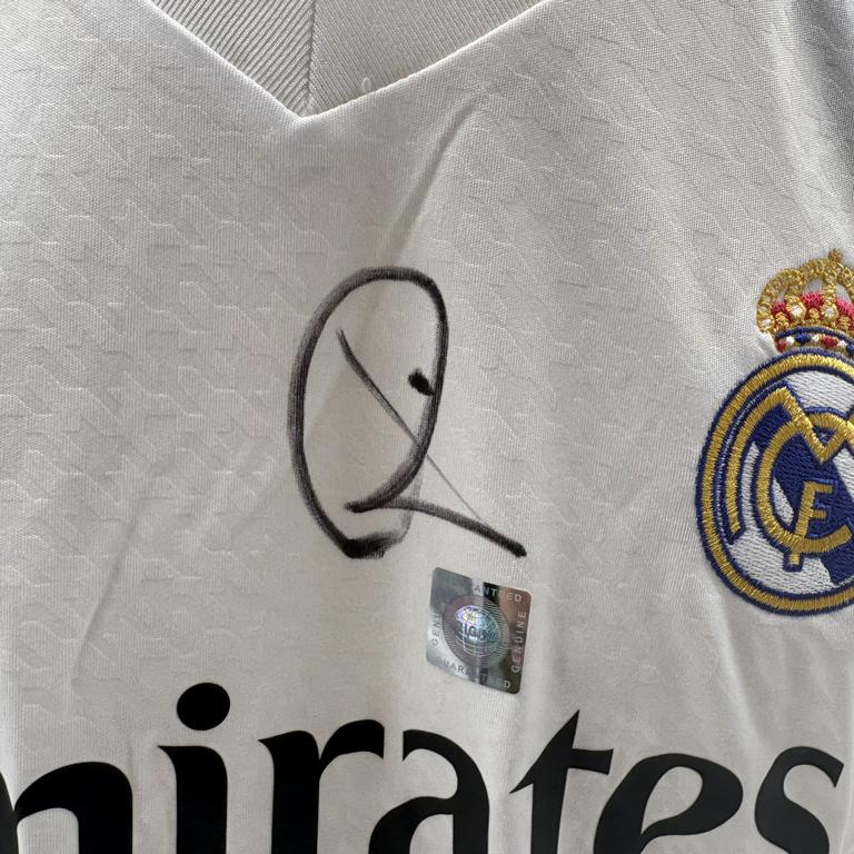 Real Madrid Trikot Toni Kroos signiert Autogramm Adidas COA L