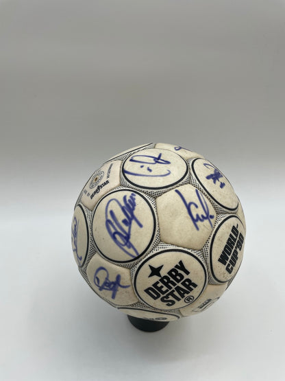 FC Bayern Football team signed 1988/1989 Signature autograph derbystar ball