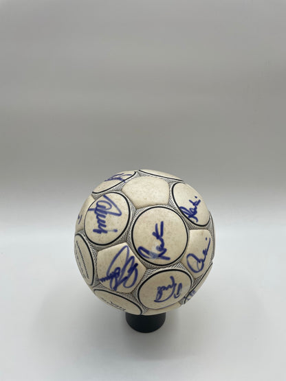 FC Bayern Football team signed 1988/1989 Signature autograph derbystar ball