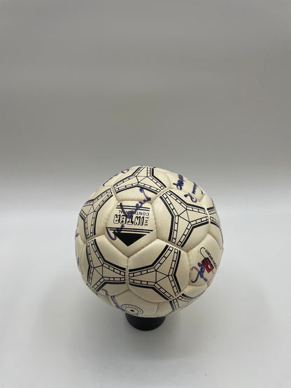 FC Bayern Football team signed 1988/1989 Signature of autograph 32 ball signed