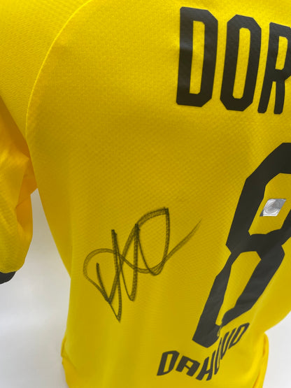 Dortmund Matchworn Worn & Signed by Mahmoud Dahoud BVB Autogram M