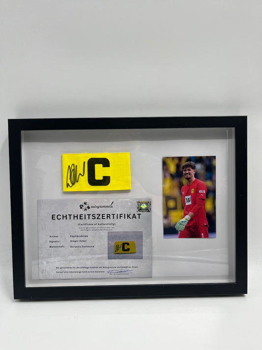 Kapitänsbinde Gregor Kobel signiert im Rahmen Borussia Dortmund Autogramm COA