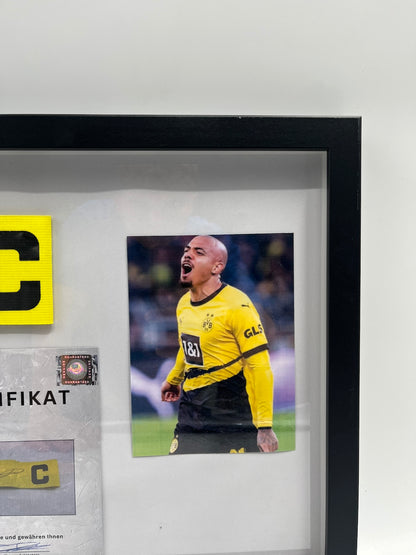 Captain's armband Donyell Malen signed in a Borussia Dortmund autograph COA frame