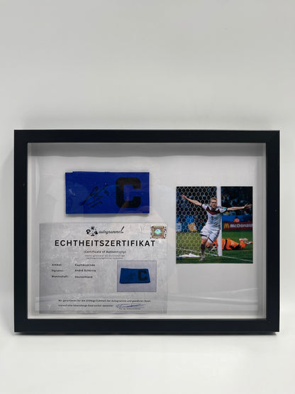 Kapitänsbinde Andre Schürrle signiert im Rahmen DFB Fußball Autogramm COA