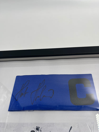 Kapitänsbinde Horst Hrubesch signiert im Rahmen DFB Fußball Autogramm COA