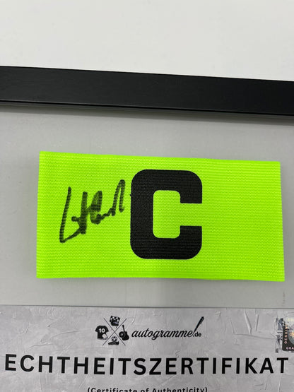 Kapitänsbinde Pierre Littbarski signiert im Rahmen DFB Autogramm COA