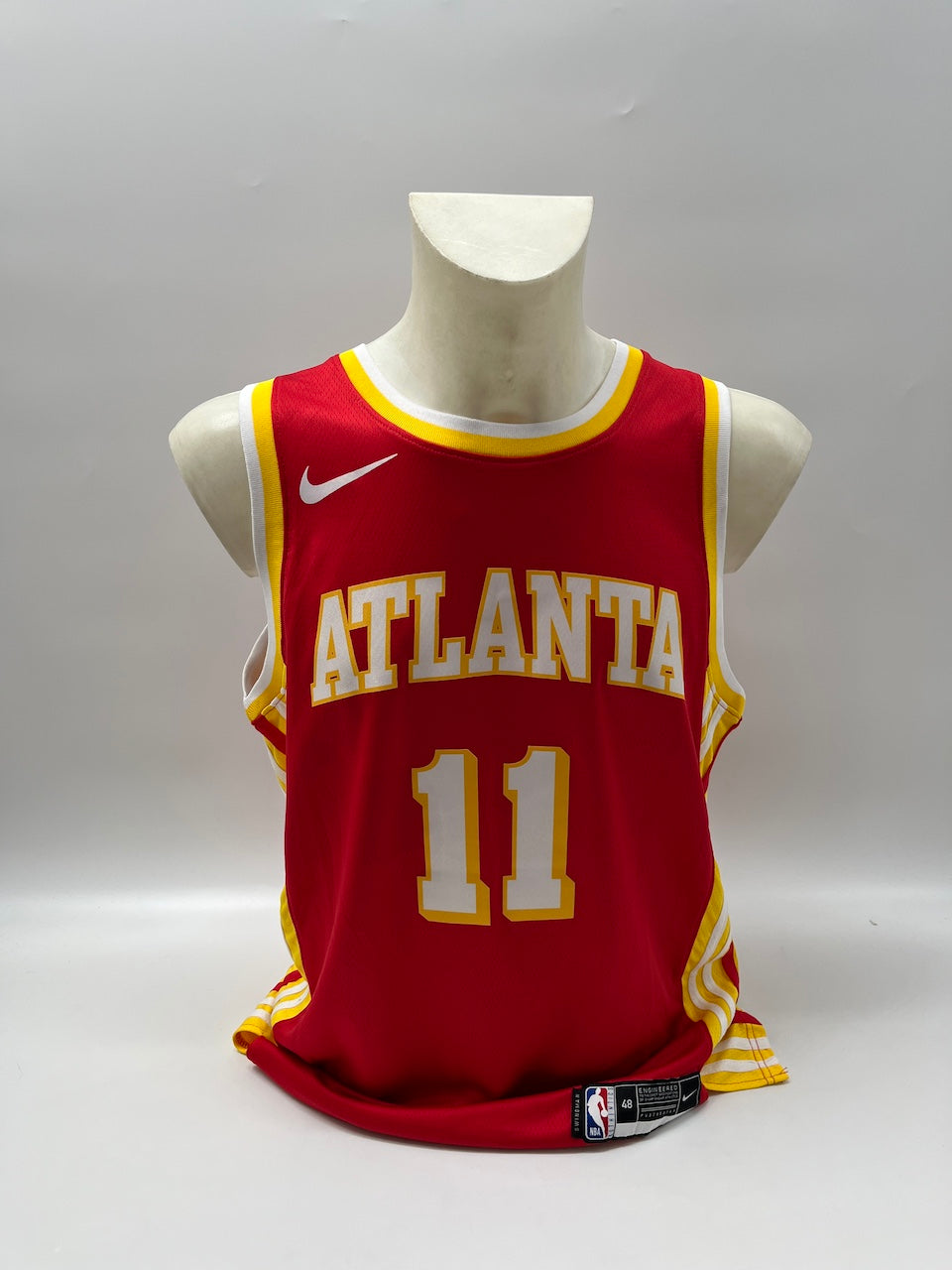 Atlanta Hawks Jersey: Trae Young signs NBA Basketball COA L