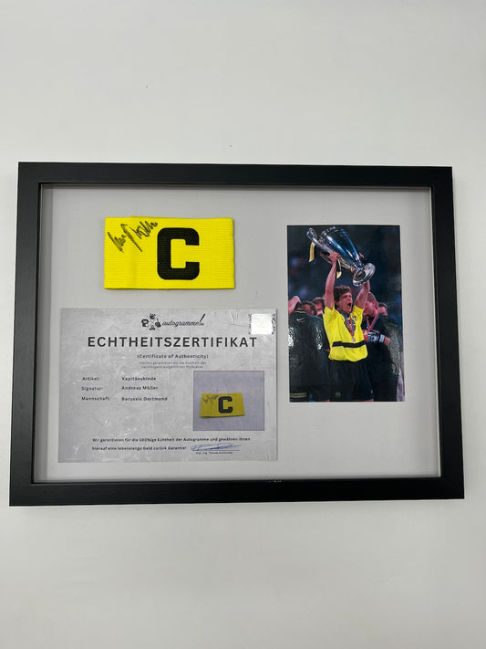Kapitänsbinde Andreas Möller signiert im Rahmen Borussia Dortmund Autogramm COA