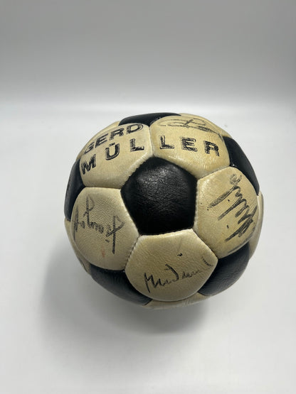 Football team signed 1974 in display case DFB autograph COA ball Gerd Müller