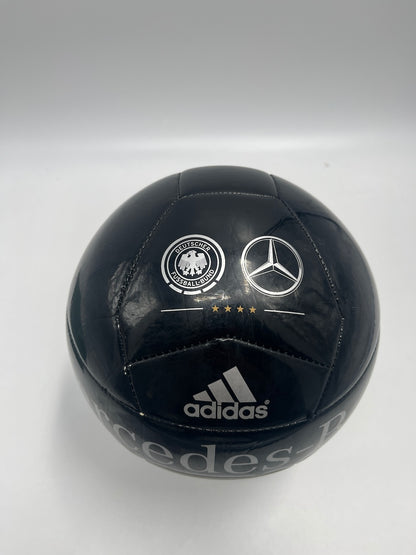 Football Franz Beckenbauer signs Kaiser New COA Mercedes Autograph