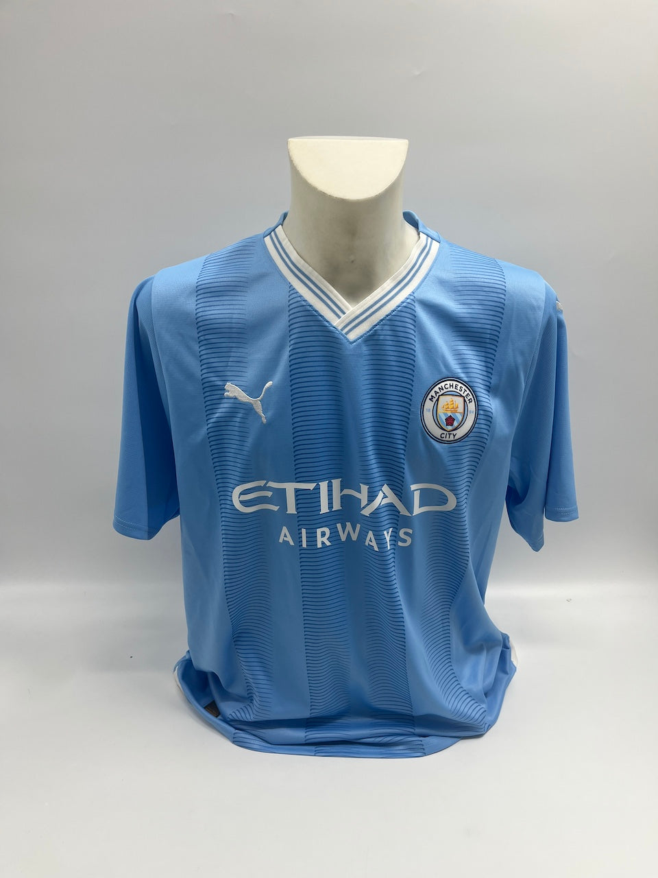 Manchester City jersey signed by Julian Alvarez, Puma COA XL
