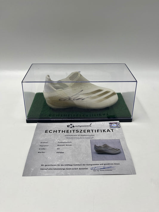 Fußballschuh Manuel Neuer signiert Fußball Autogramm Adidas