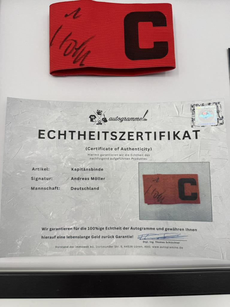 Kapitänsbinde Andreas Möller signiert im Rahmen DFB Autogramm COA