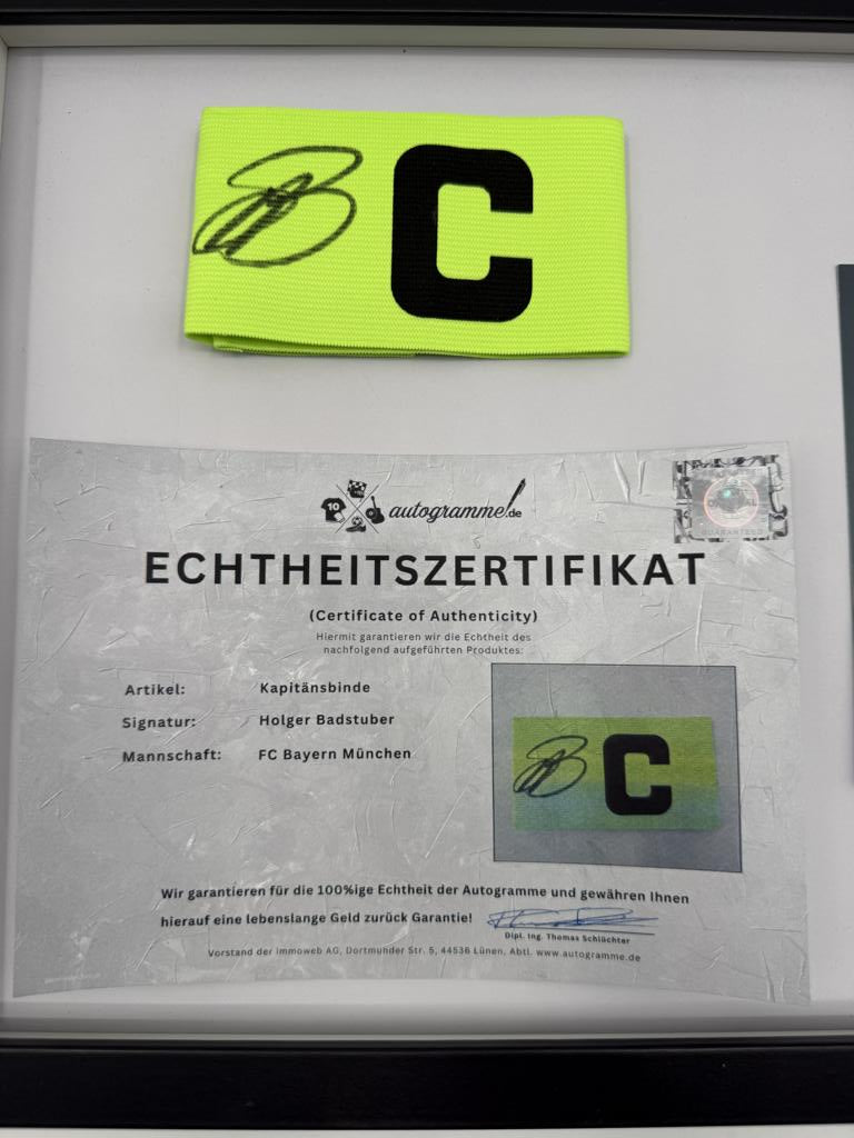 Kapitänsbinde Holger Badstuber signiert im Rahmen Bayern München Fußball COA