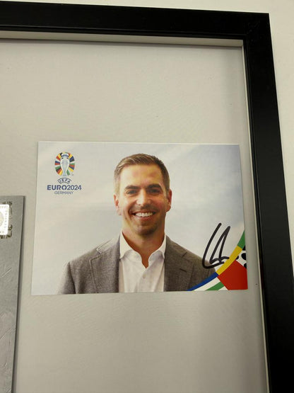 Kapitänsbinde Philipp Lahm signiert im Rahmen Deutschland Fußball Autogramm