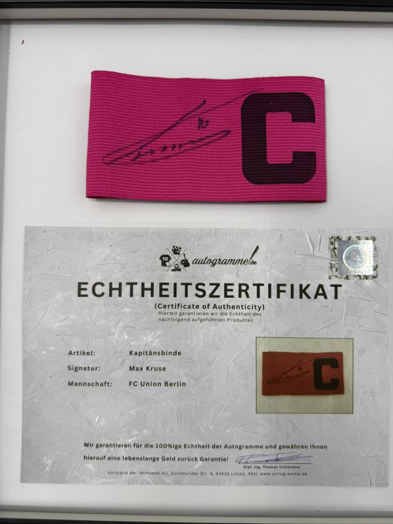 Kapitänsbinde Max Kruse signiert im Rahmen Union Berlin COA