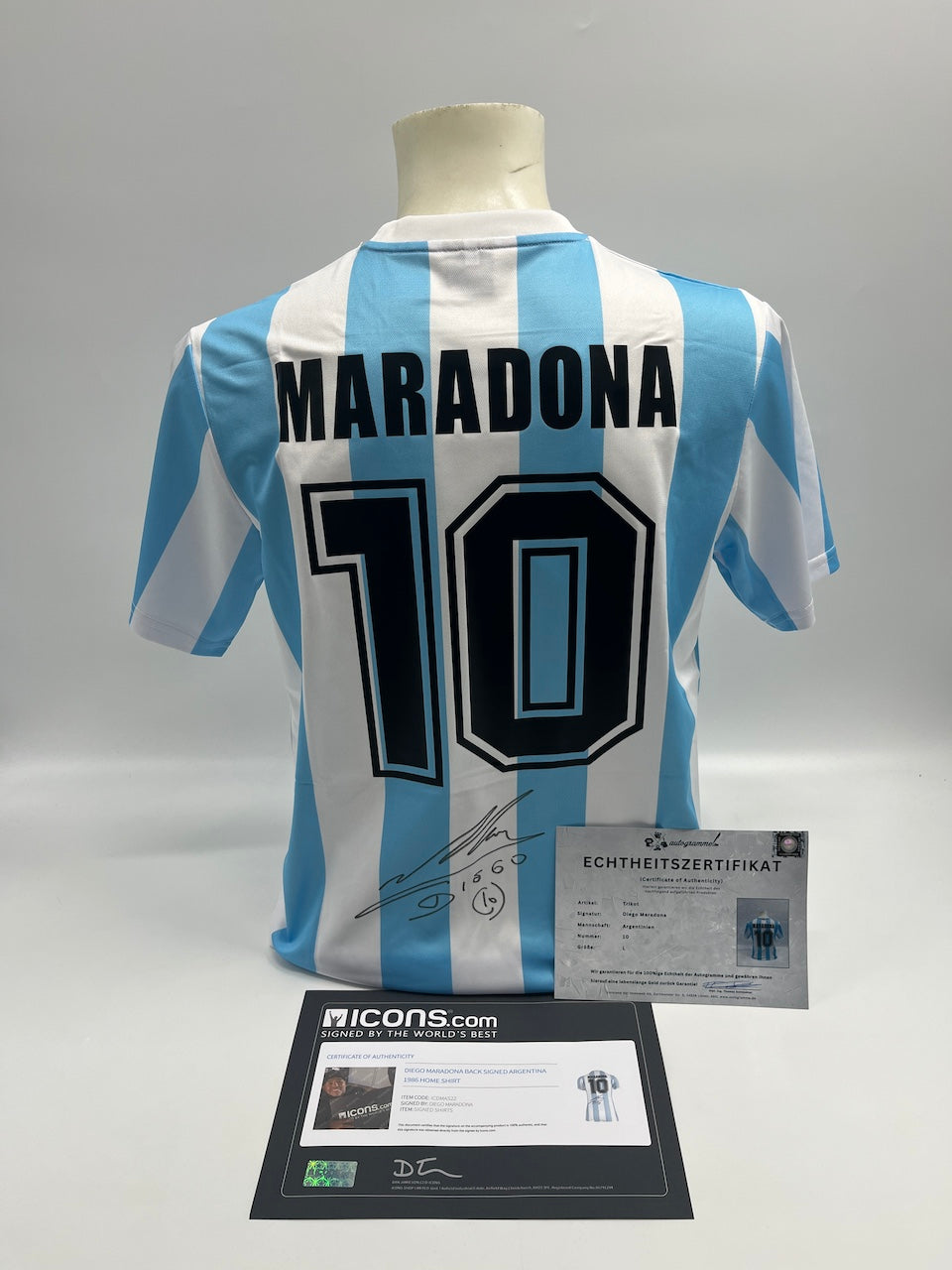 Argentina jersey signed by Diego Maradona, autographed COA L