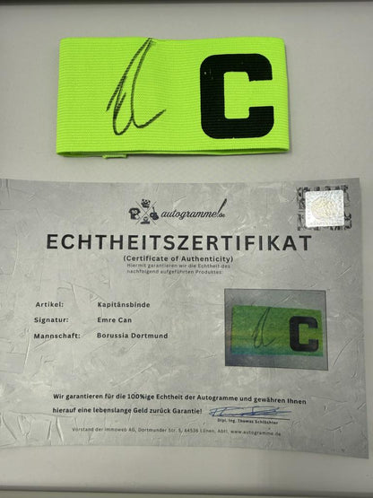 Kapitänsbinde Emre Can signiert im Rahmen Borussia Dortmund COA
